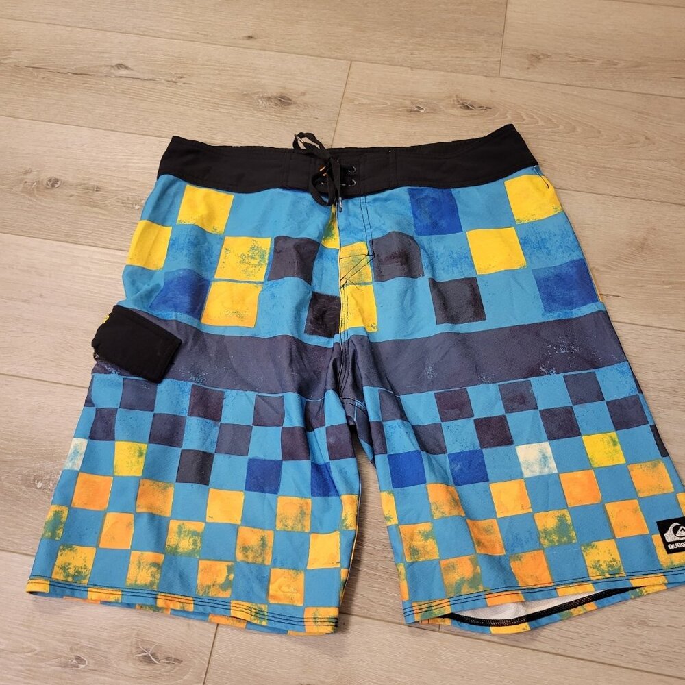 Quicksilver Board Short Men’s Size 36 Cypher DNA Surf Trunks Multicolor Blue